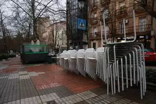 Terrrazas sin montar por el temporal en Cáceres.