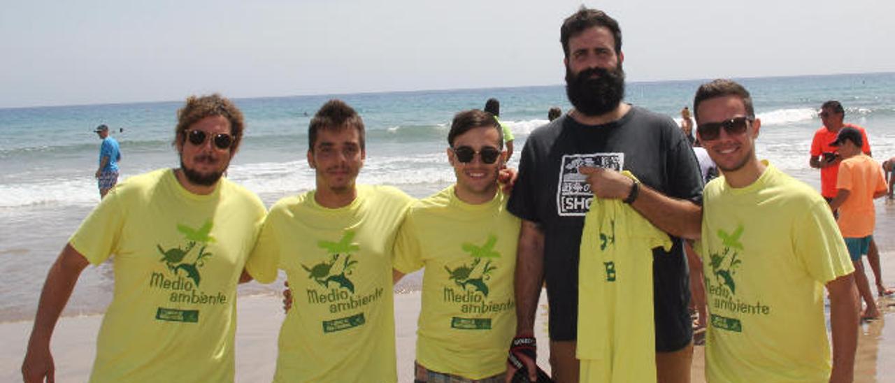 Cuatro de los estudiantes realizan sus prácticas en la Unidad de Medio Ambiente del Cabildo Insular de Fuerteventura.