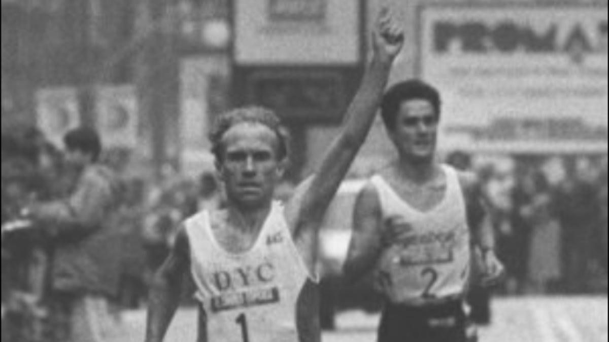 Antonio Prieto, imponiéndose a Martín Fiz