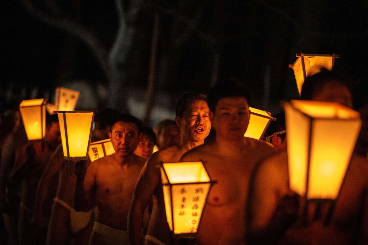 Ritual Sominsai, ampliamente considerado como uno de los festivales más extraños de Japón