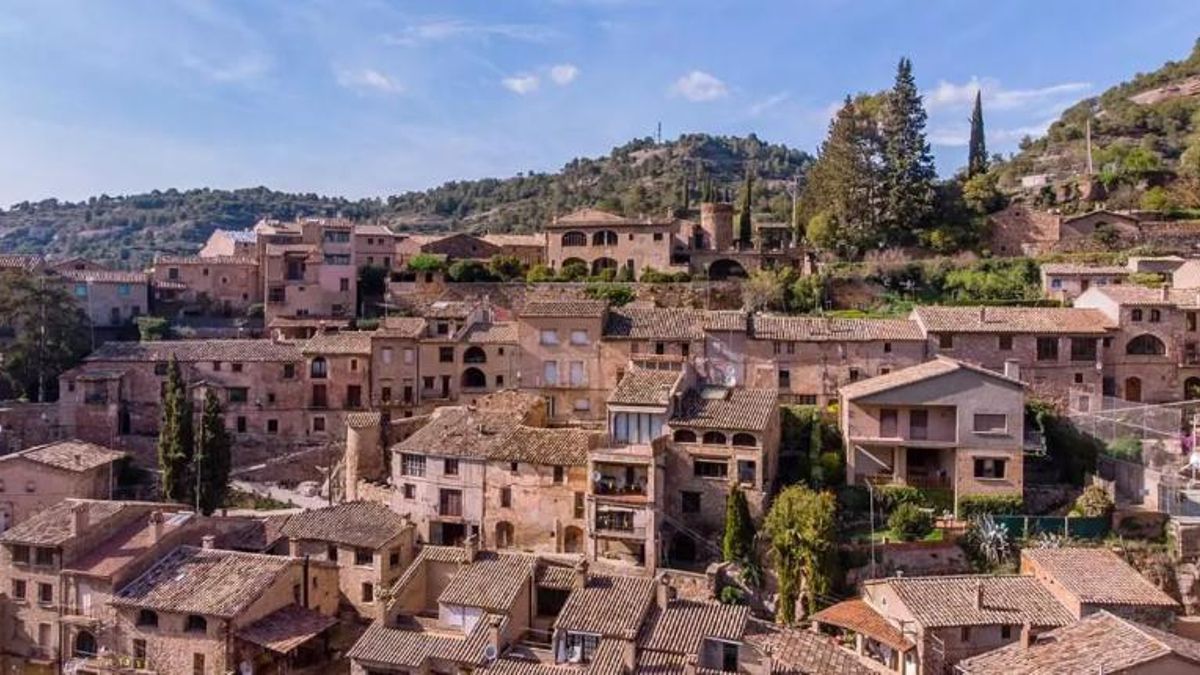 Vista del poble de Mura