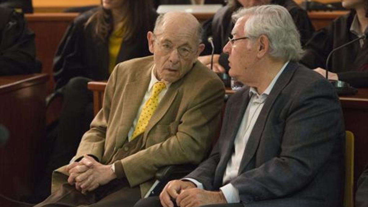 Fèlix Millet, junto a Jordi Montull, en la Audiencia de Barcelona, en abril del 2014.