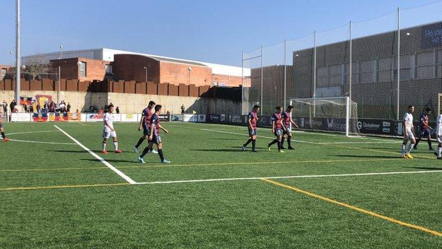 El Llagostera cau a casa contra el Llevant B (1-3)