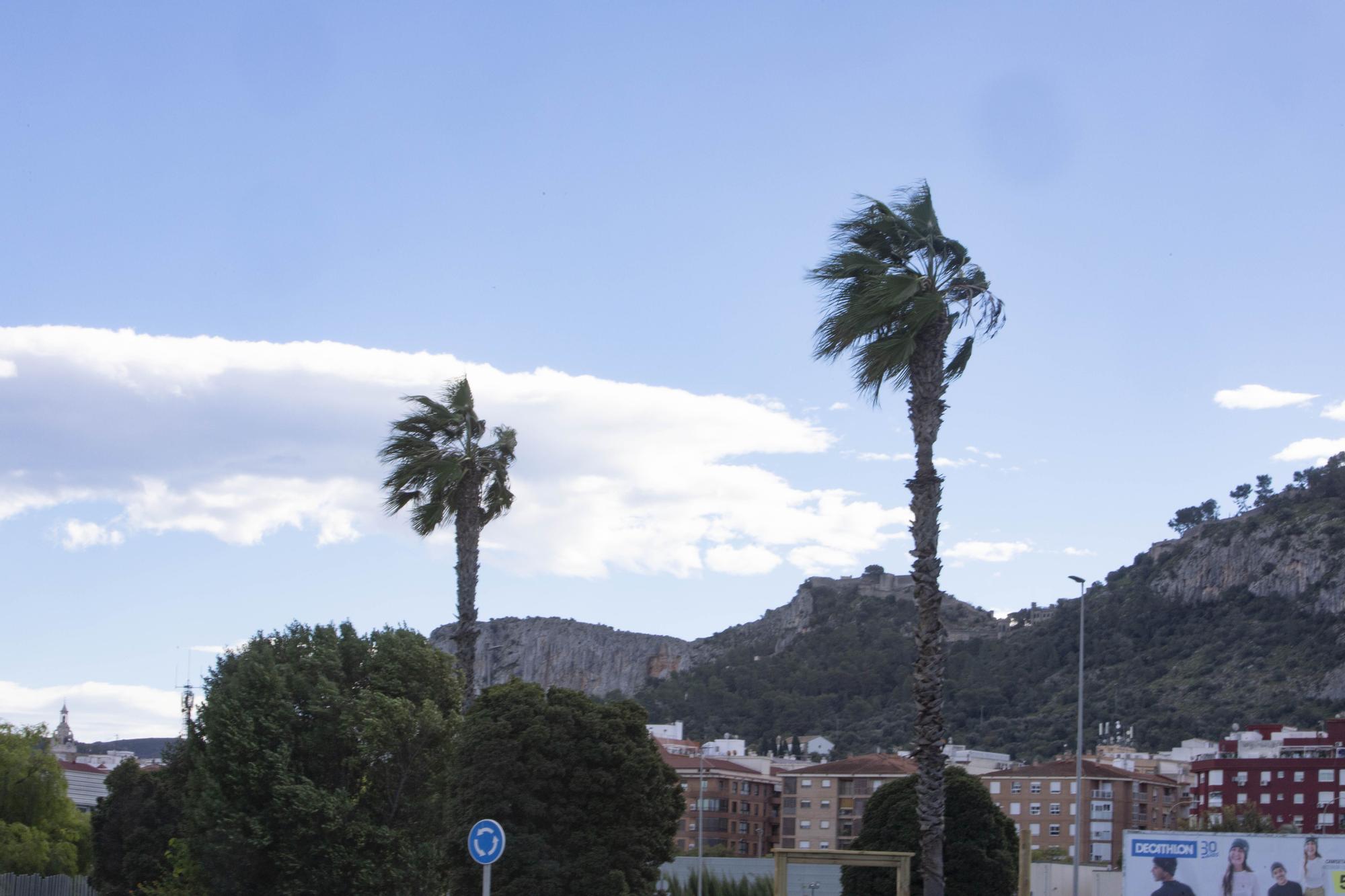 El viento azota con fuerza en Xàtiva