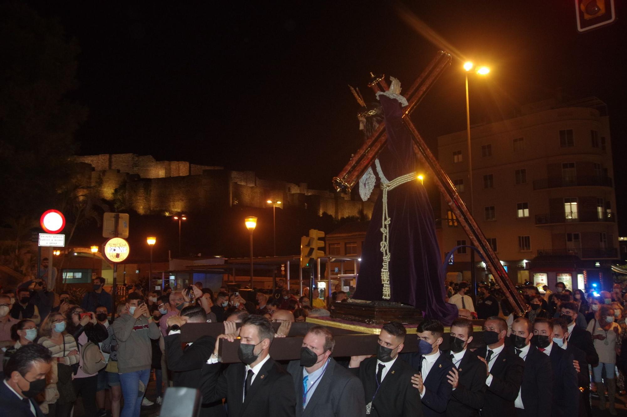 Traslado de El Rico a su casa hermandad en los preparativos de la Magna.