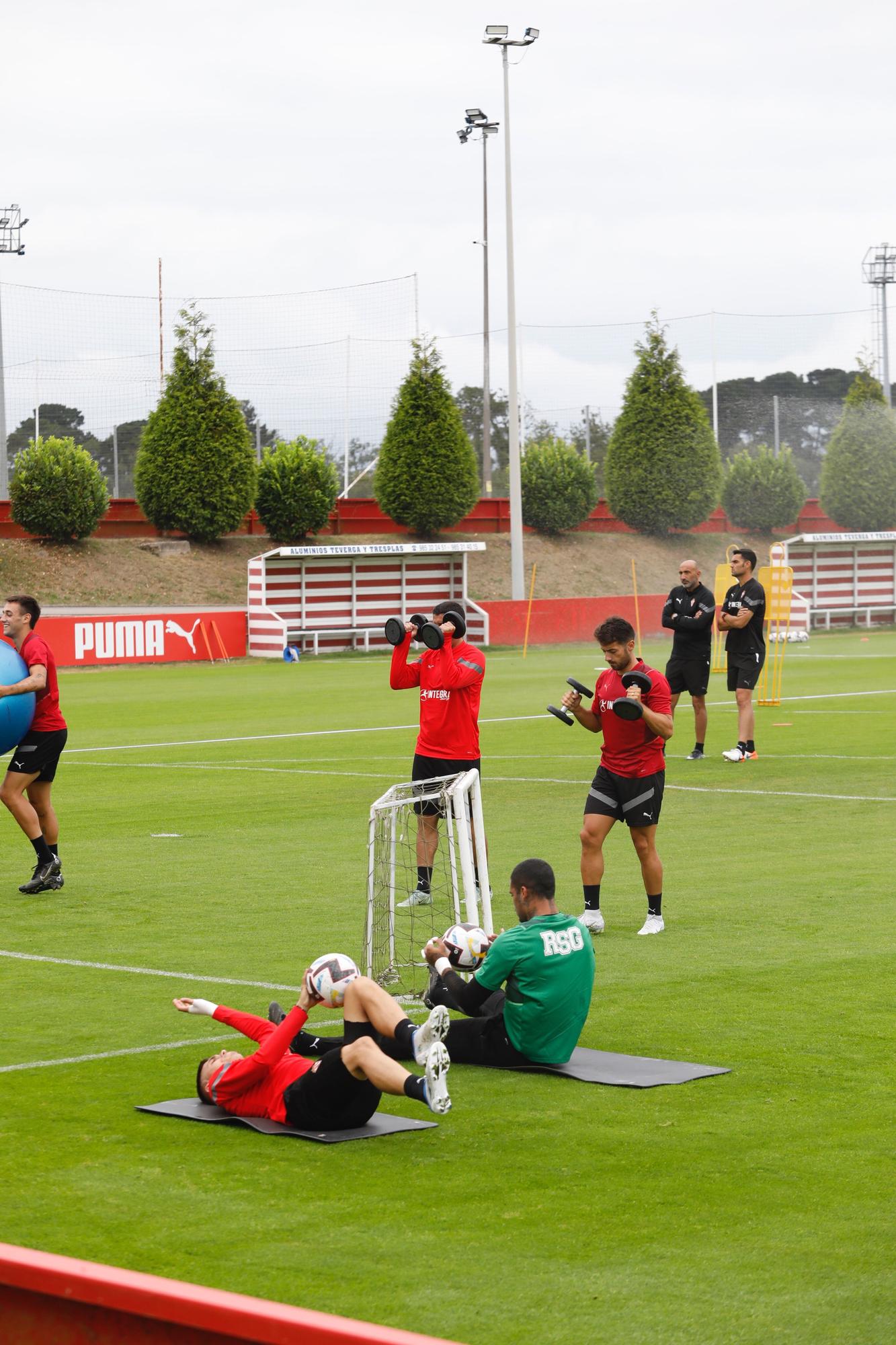 Irarragorri visita a Mareo y Cote y Jordan Carrillo se unen a los entrenamientos del Sporting