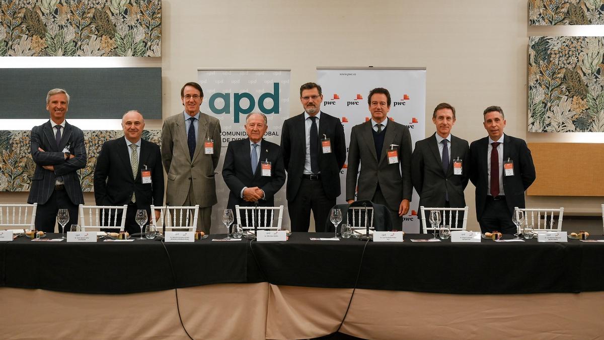 El general Sanz Roldán ha participado en un encuentro de la APD en Málaga con el patrocinio de PWC.