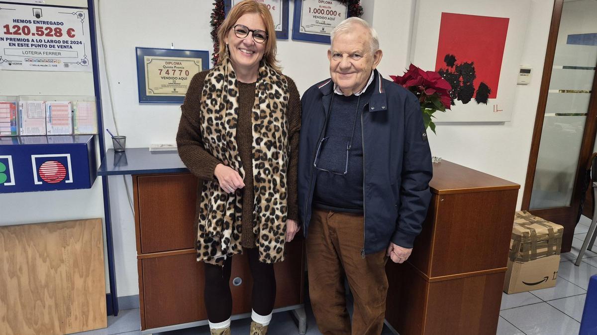 Cati Ferrer y su padre, responsables de la administración de Consell