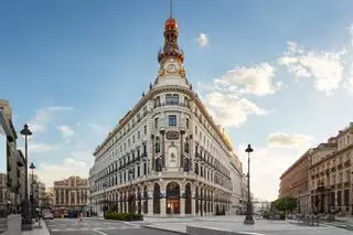 Reparto en el complejo de lujo Canalejas: la galería para OHLA y el Four Seasons para Mohari