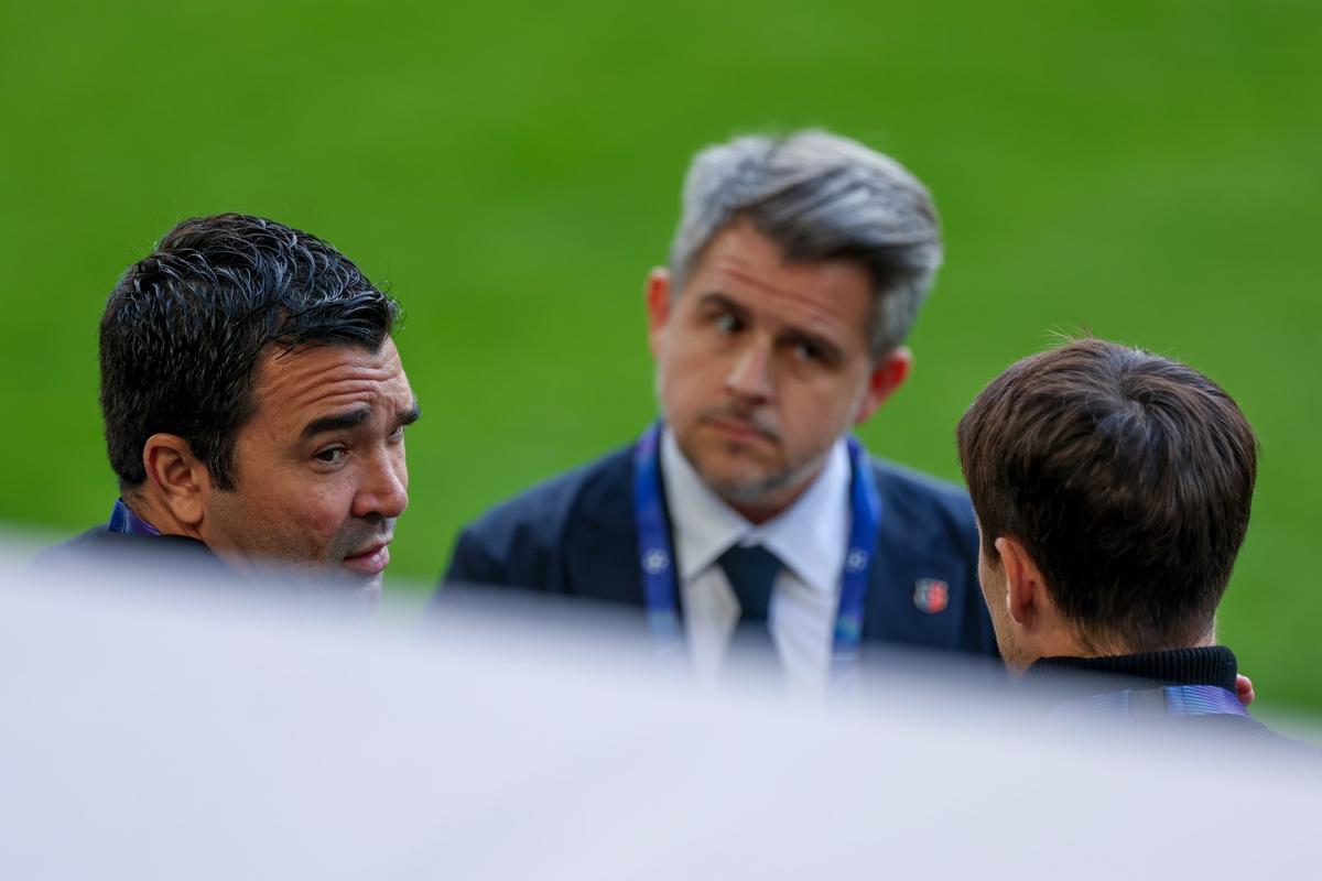 Ansu y Fermín 'trolean' a la prensa en Dortmund Ansu y Fermín 'trolean' a la prensa en Dortmund