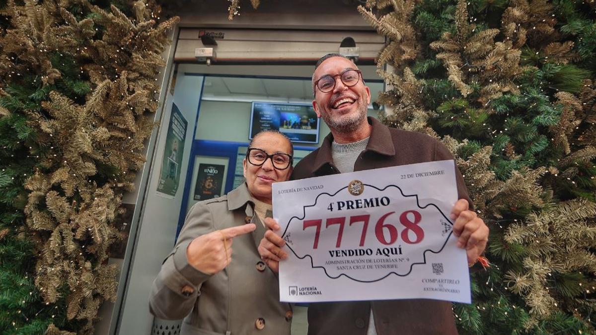 Hari Satyani, de la administración de la calle del Castillo número 3 repartió siete décimos, 140.000 euros.