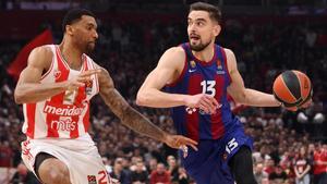 Bolomboy trata de frenar una acción ofensiva de Satoransky.