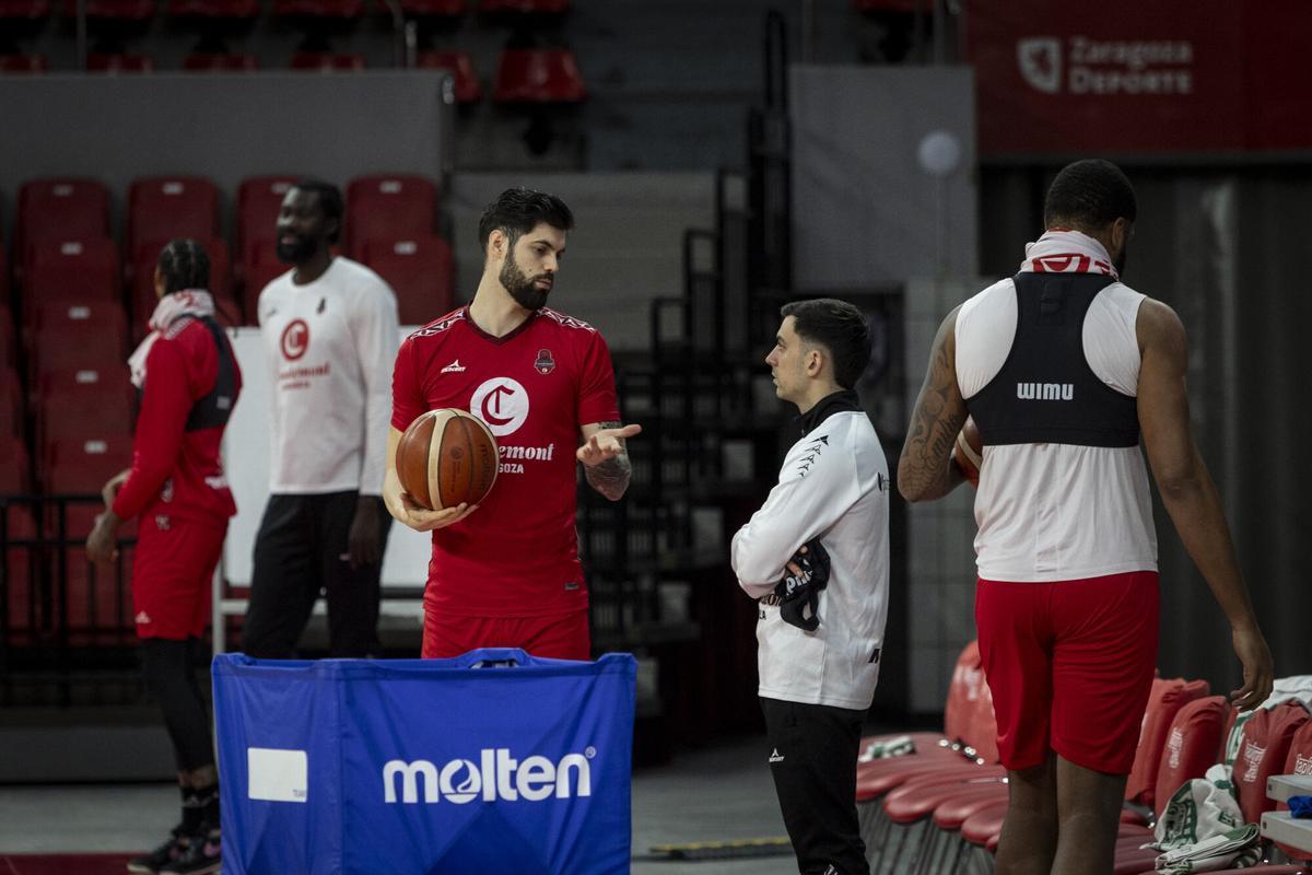 ENTRENAMIENTO DEL CASADEMONT ZARAGOZA MASCULINO