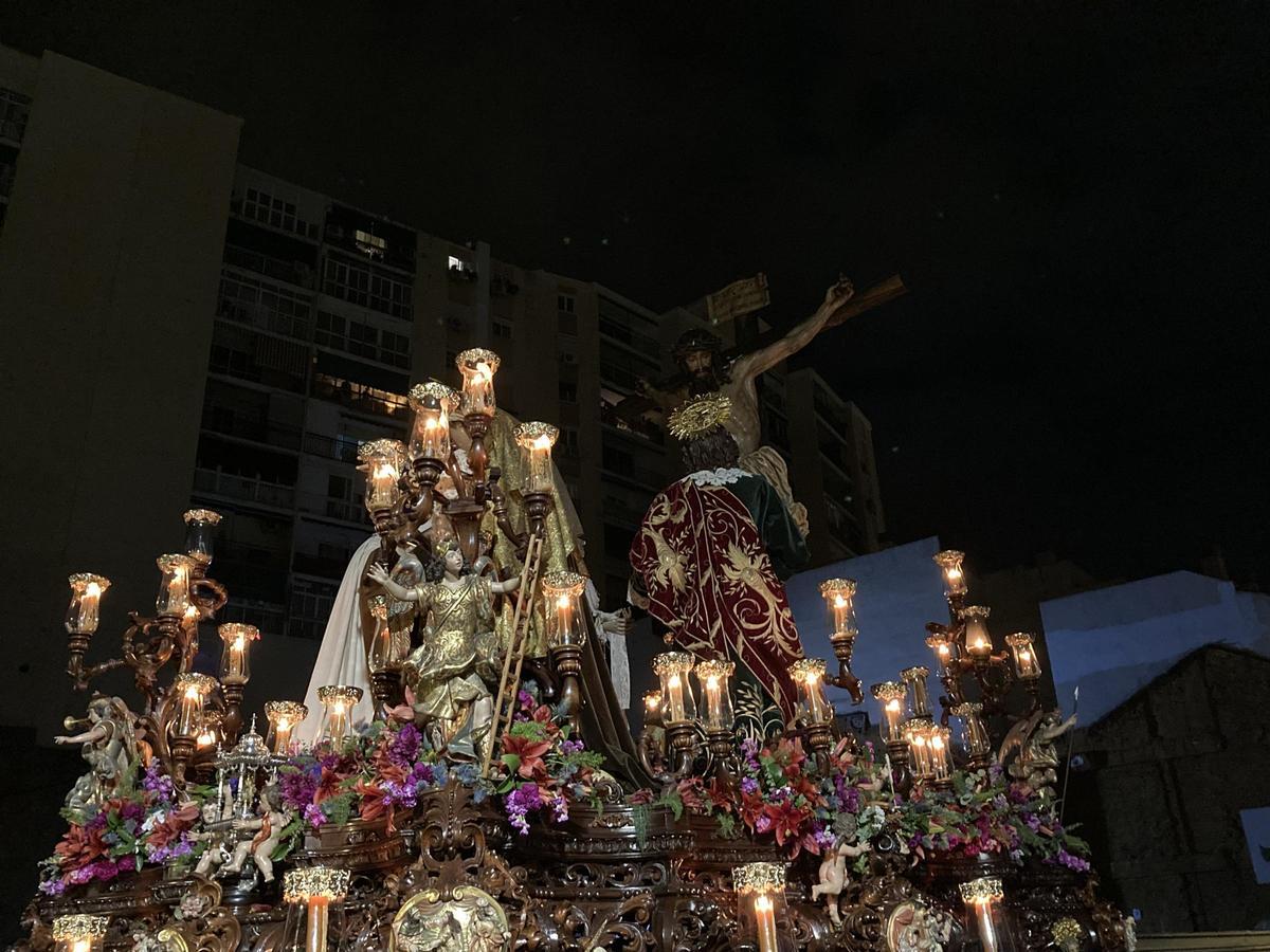 El Cristo de las Penas llega a Capuchinos