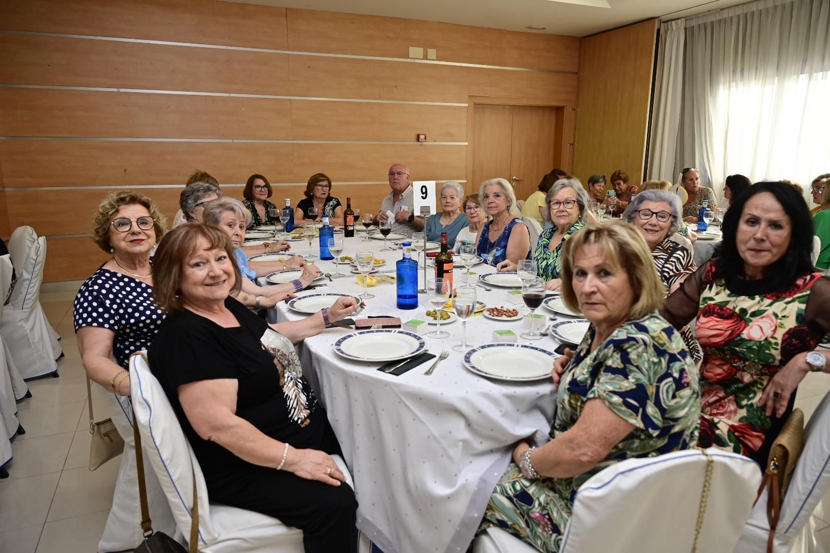Gala solidaria a beneficio de la Asociación Conta el Cáncer en Castelló