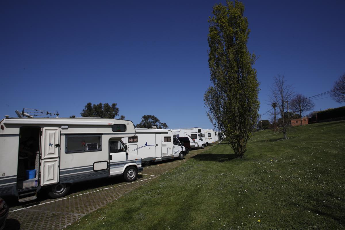 Un área de autocaravanas en Asturias.
