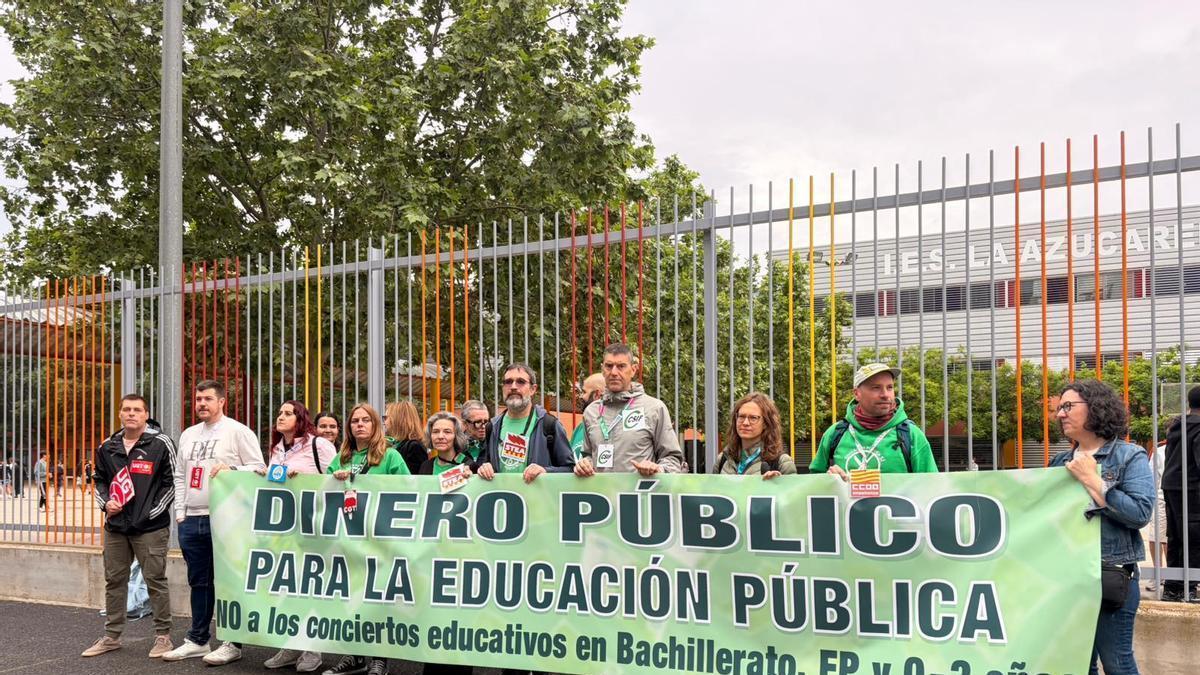 Protestas en los centros de Aragón contra la concertación del Bachillerato.