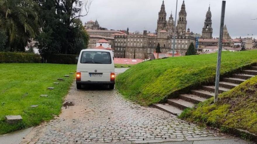 Raxoi abre ao tráfico o Campiño da Ferradura mentres dure o corte da Avenida da Coruña