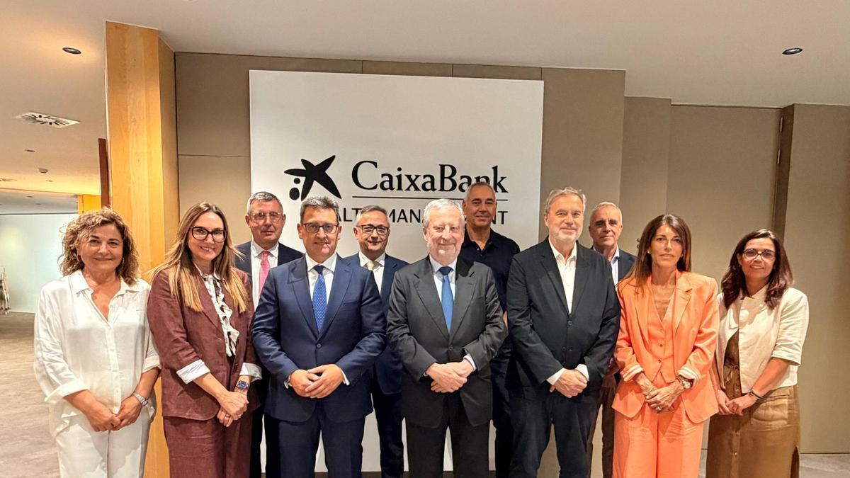 CaixaBank reuneix el Consell Assessor de Girona amb la participació de Tomás Muniesa.