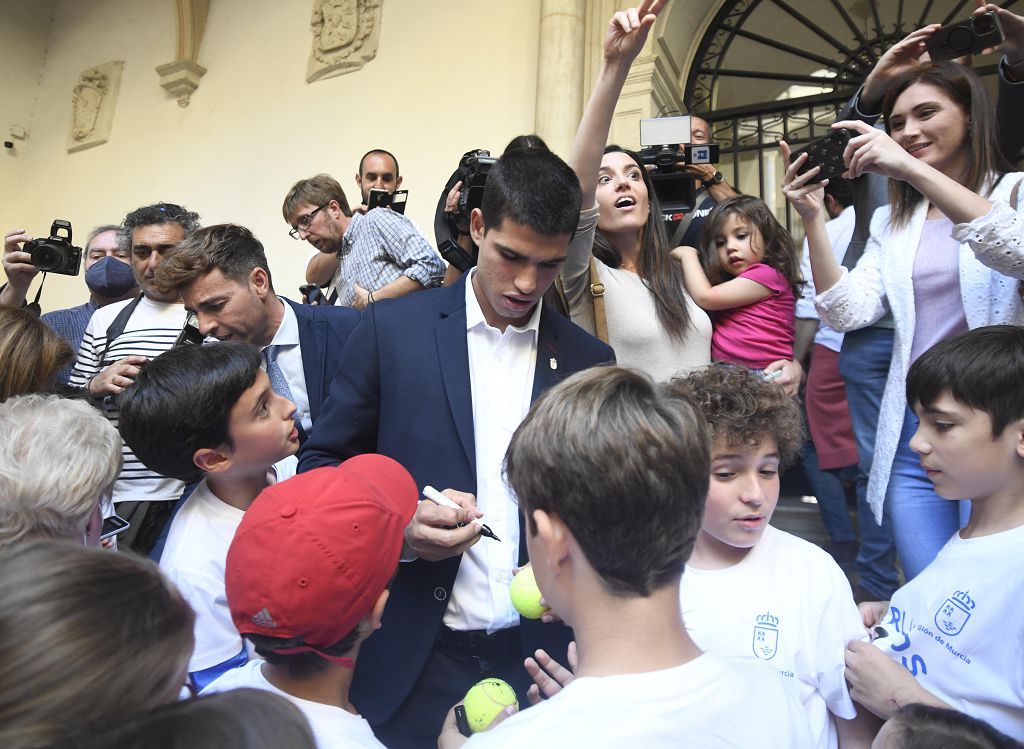 Carlos Alcaraz, en el recibimiento oficial tras su victoria en el Masters de Madrid