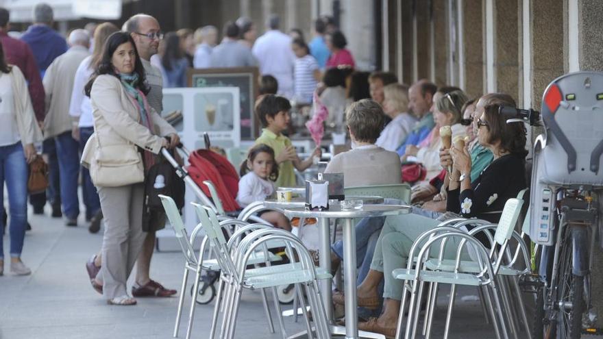 La campaña de verano generará más de 49.000 empleos en Galicia, un 8% más que en 2015