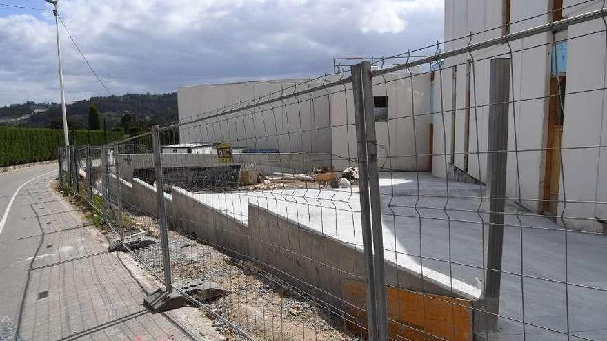 Obras paralizadas en un centro escolar de A Coruña. // Carlos Pardellas