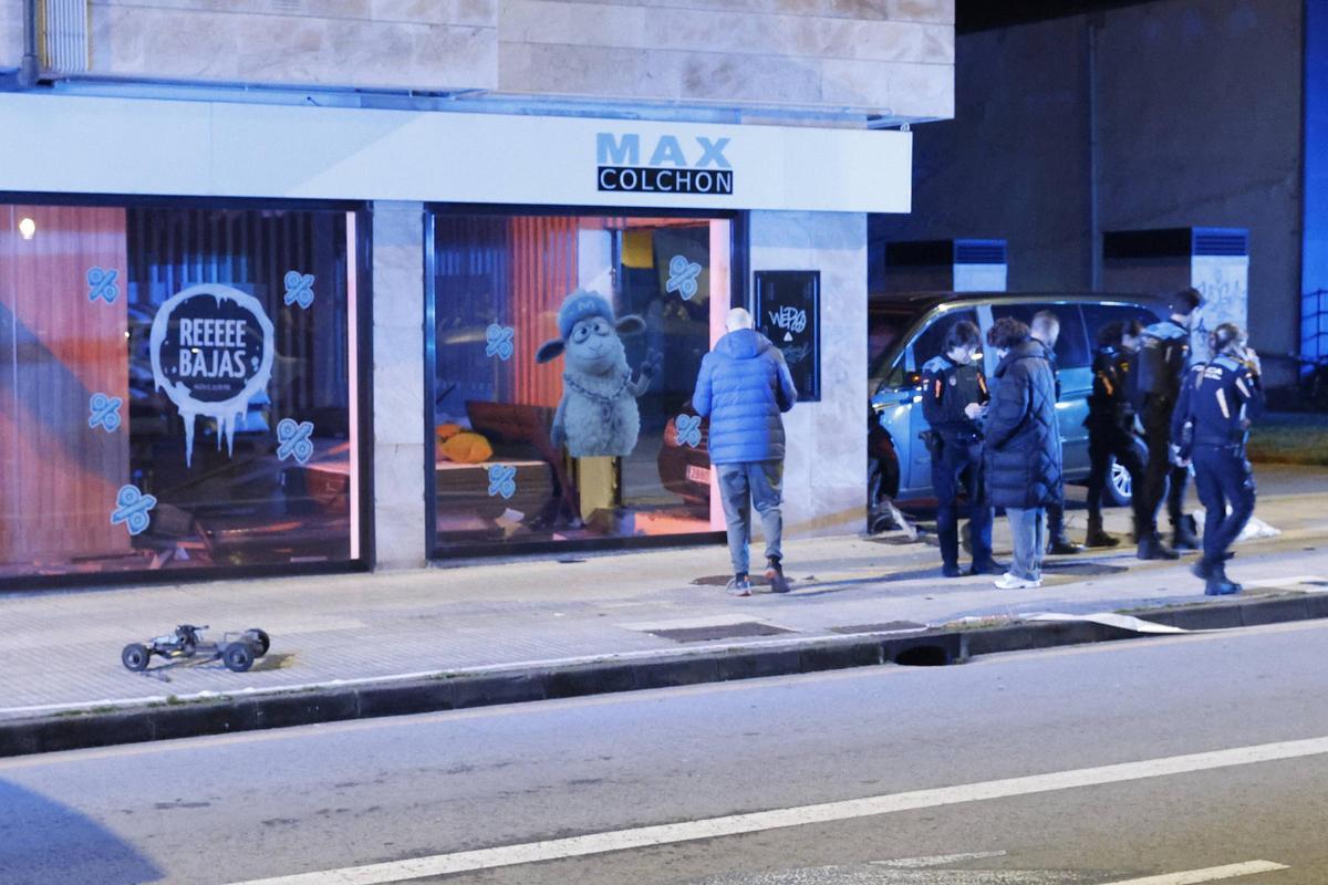 Brutal accidente de tráfico en Gijón con dos fallecidos