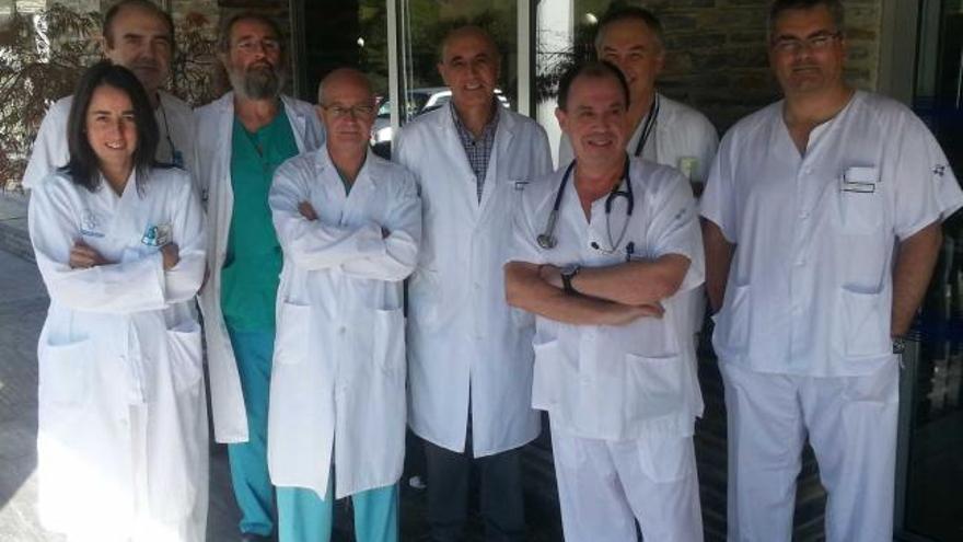 Un grupo de médicos y jefes de servicio del hospital de Cangas del Narcea.