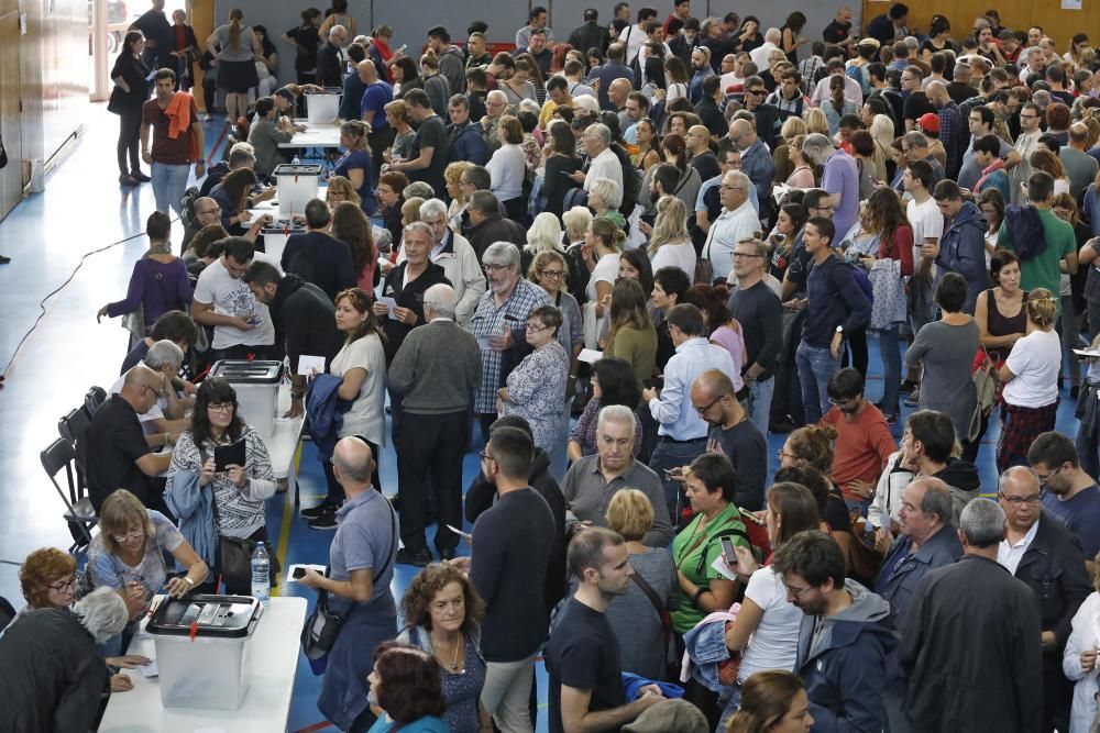 Votacions al pavelló de Santa Eugènia