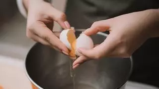 ¿Te has fijado en este hilo blanco dentro del huevo? Esto es lo que significa