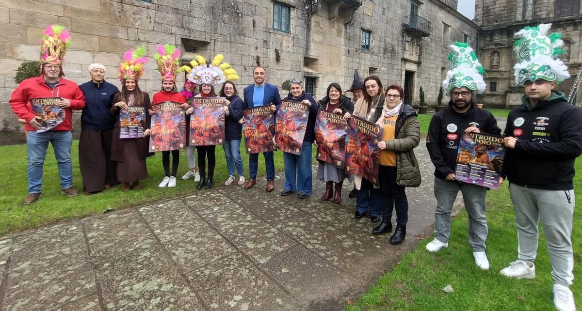 Presentación de las fiestas, con representantes de los colectivos implicados.