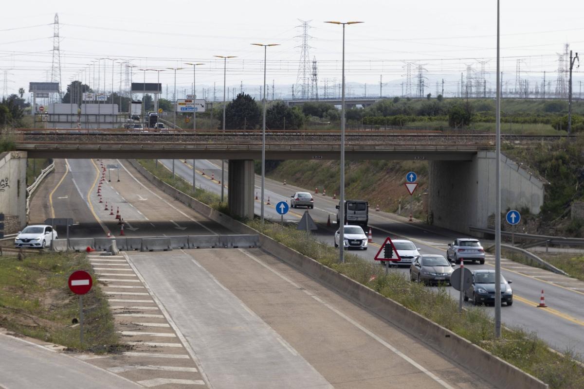 La autovía de Torrent (CV33) mantiene cortado un tramo del sentido a València desde la barrancada del 29 de octubre.