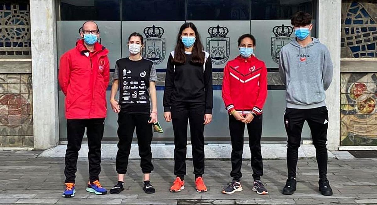 Imagen de la expedición estradense en la cita celebrada en Oviedo.