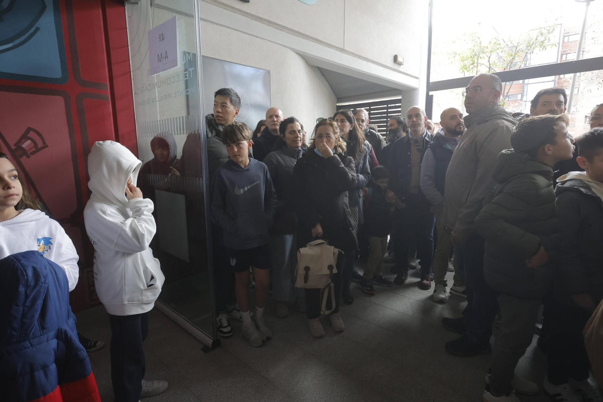 Dos mil niños participan en la Olimpiada Matemática que hoy ha organizado el Colegio Guadalaviar en la UPV