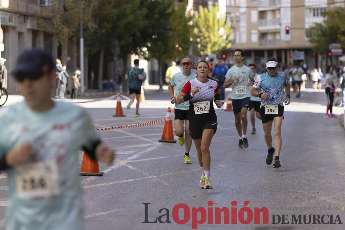 Carrera '10K Assota por ti' en Caravaca (salida y giro primera vuelta)
