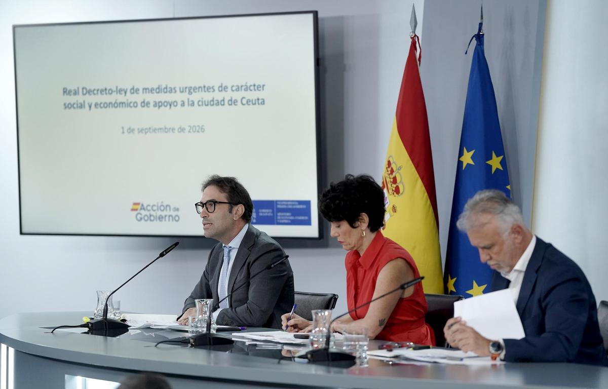 Elma Saiz, Carlos Cuerpo y Ángel Víctor Torres han participado en la rueda de prensa posterior al Consejo de Ministros.
