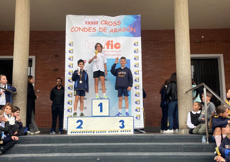 Cross del colegio Condes de Aragón