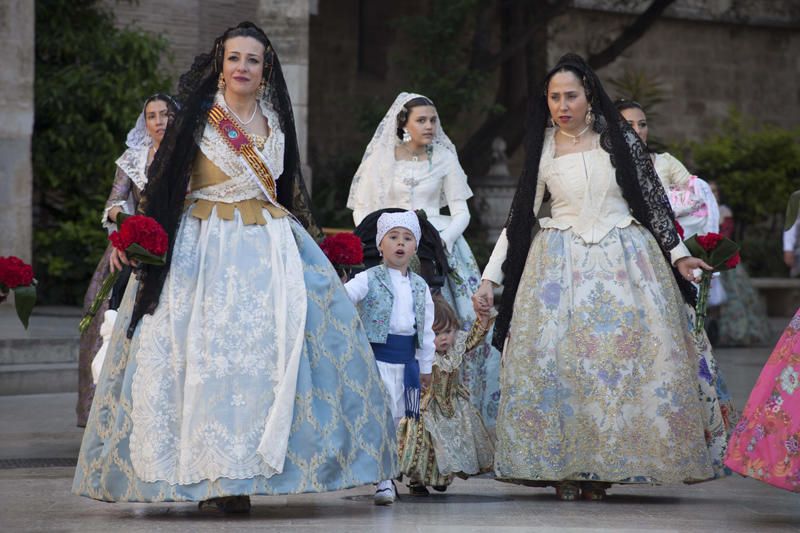 Comisiones falleras que han desfilado hasta las 18:00 horas.