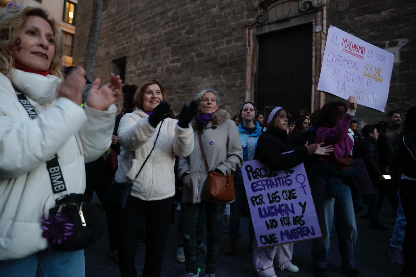 Manifestación alternativa del 8M en Palma convocada por la Coordinadora Transfeminista de Mallorca