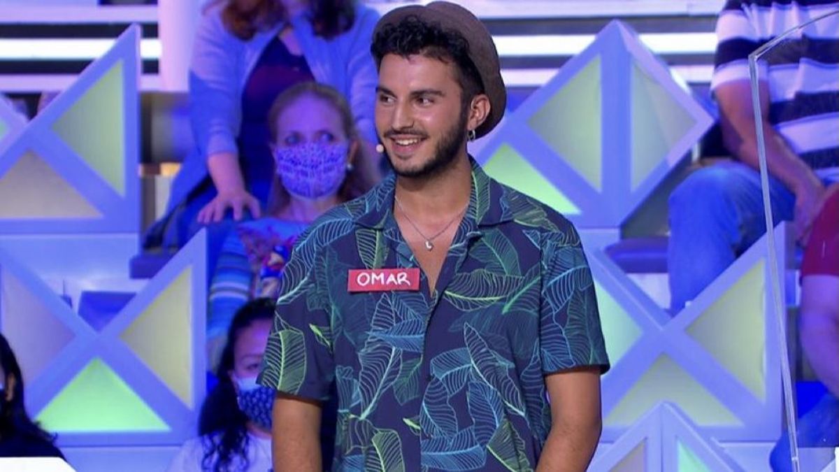 Jorge Fernández, enrojolat per les intencions d’un concursant de ‘La ruleta de la suerte’: «Em poses molt» Jorge Fernández, enrojolat per les intencions d’un concursant de ‘La ruleta de la suerte’: «Em poses molt»