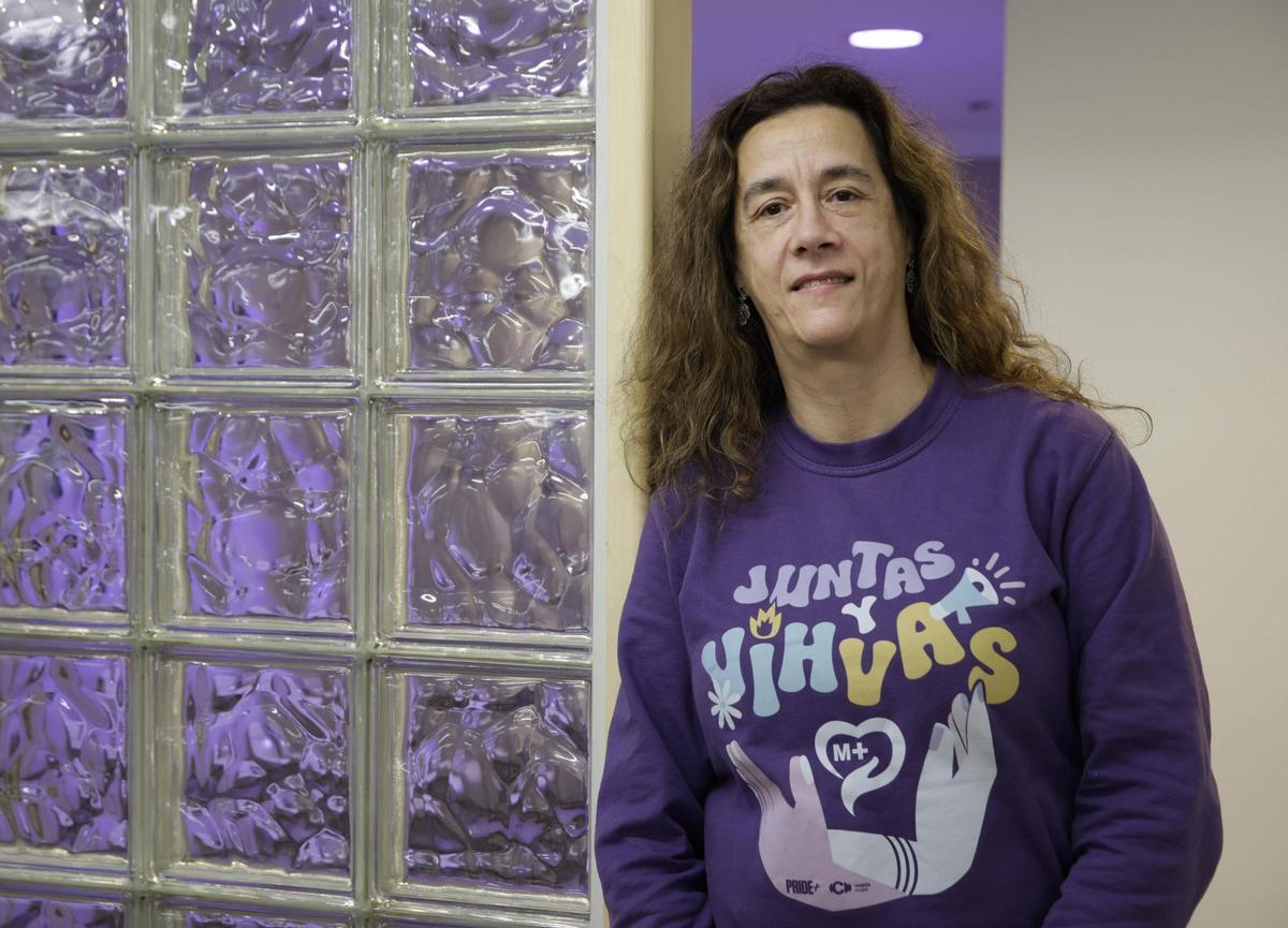 Loly Fernández Horcajo, en la redacción de LA NUEVA ESPAÑA de Gijón.