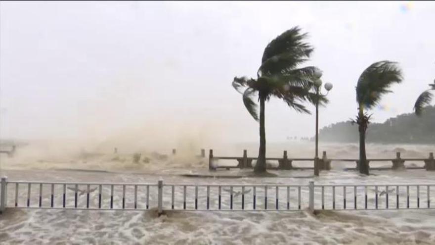 El Tifón Hato golpea el sureste de China, dejando tres muertos