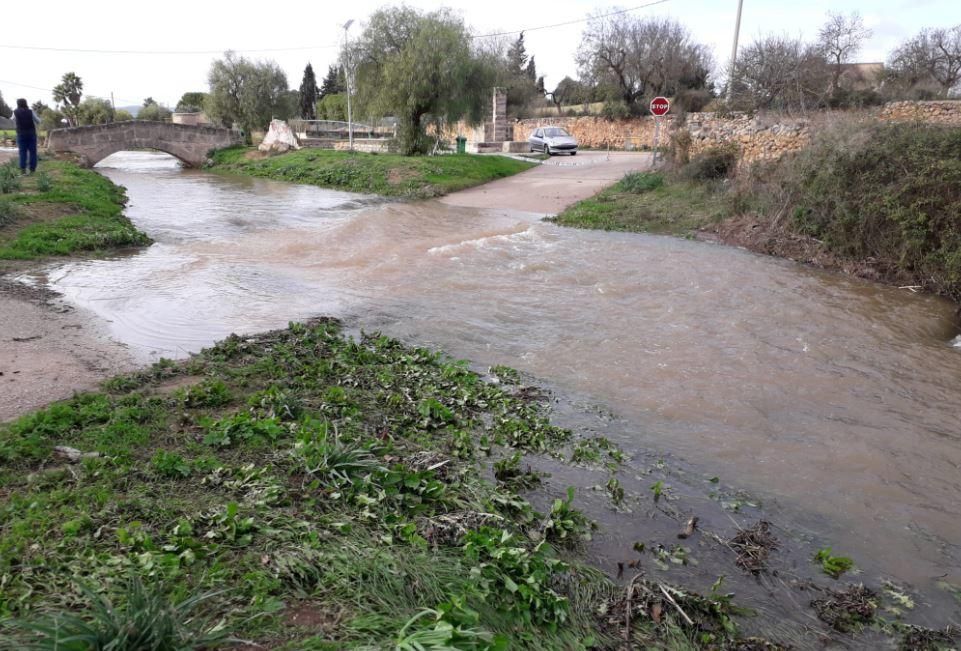 Der Torrent Dos Pou in Sencelles ist voller Wasser.