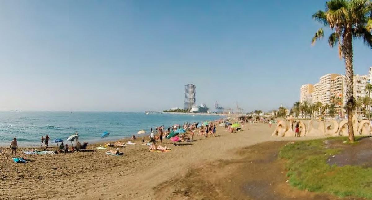 Infografía promocional de la Torre del Puerto desde la playa de la Malagueta.