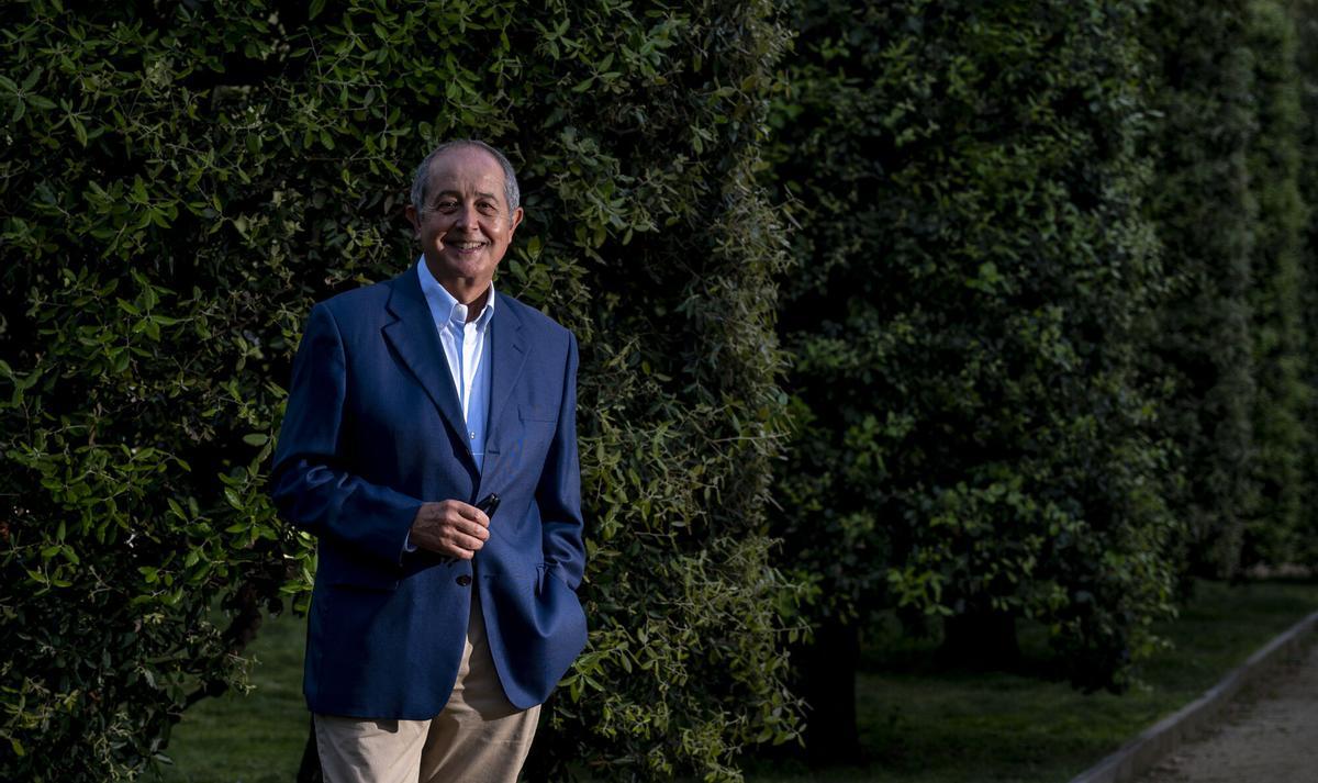 El exconseller Felip Puig fotografiado en los jardines del Turó Park para la sección de el Periódico ‘De la política, ¿se sale?’