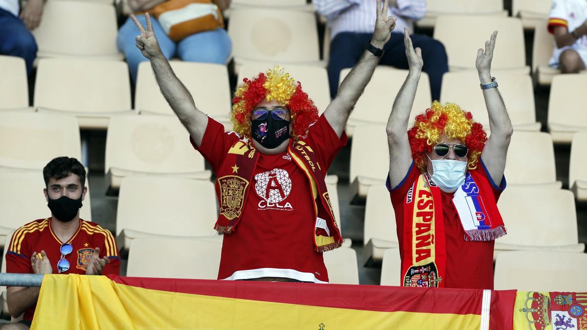 La Cartuja vibra en el partido decisivo de España