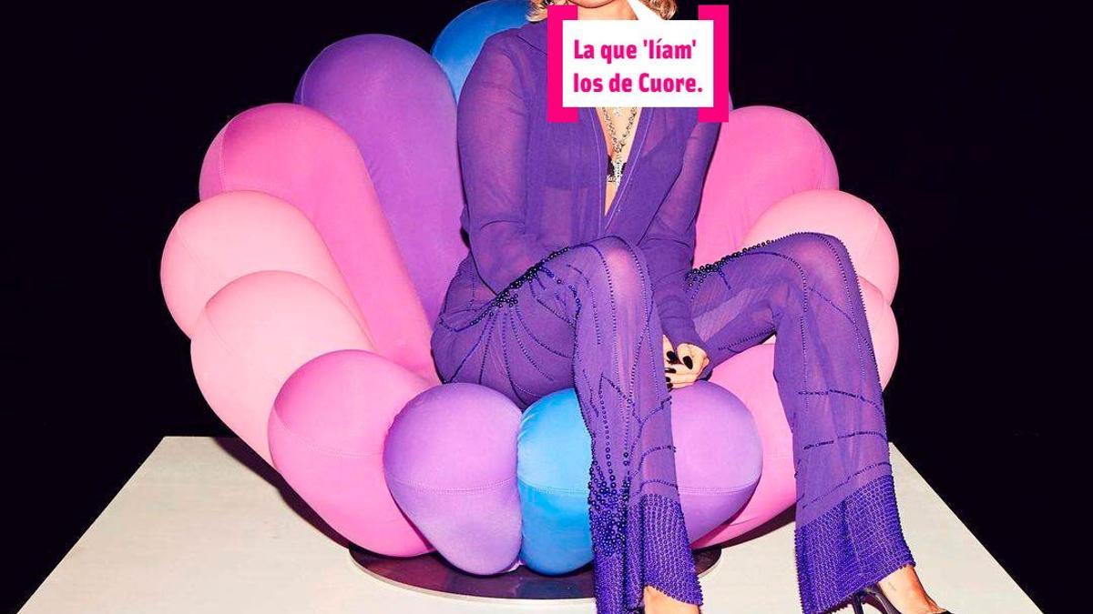 Miley Cyrus con un 'total purple look' para Instagram