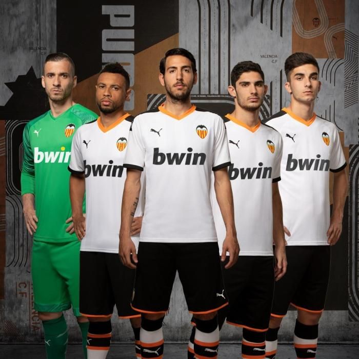 Así es la nueva equipación del Valencia CF para la temporada 2019/2020