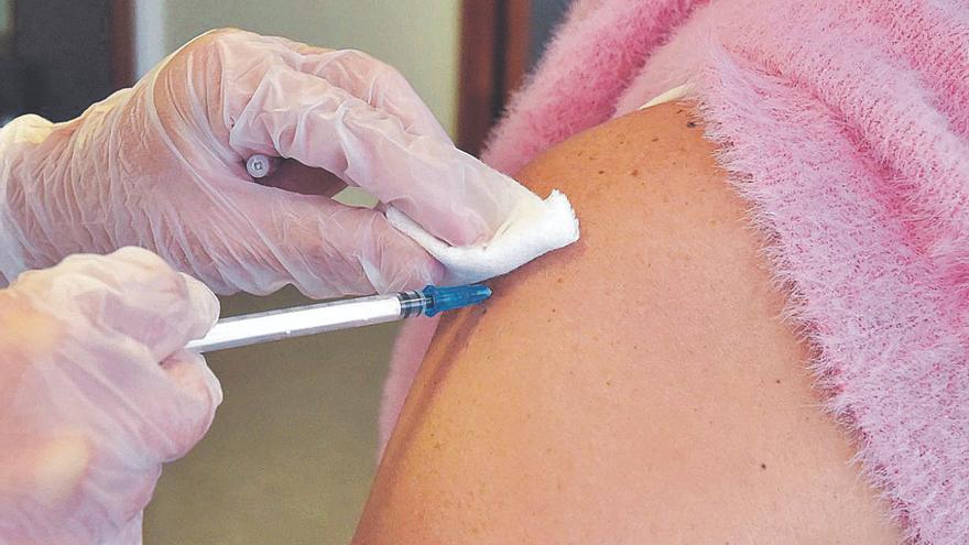 La vacunación con AstraZeneca se reanuda el miércoles