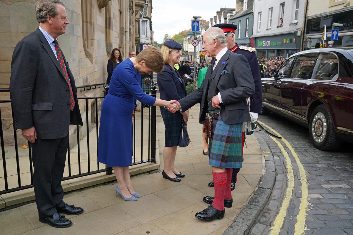 El rey Carlos III y Camila vuelven a Escocia: primer acto público tras el luto por la reina Isabel